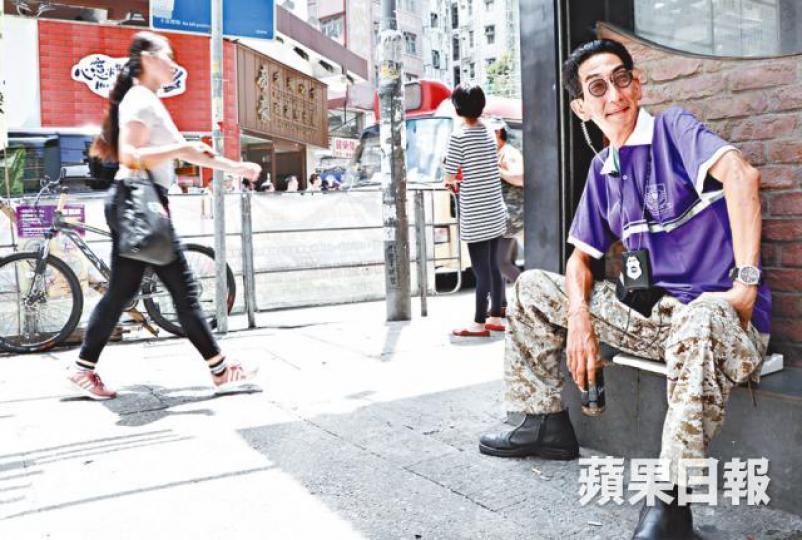 ■車保羅再到元朗紅棉圍,憶述當日遇靈異事件的經過。
■車保羅再到元朗紅棉圍,憶述當日遇靈異事件的經過。