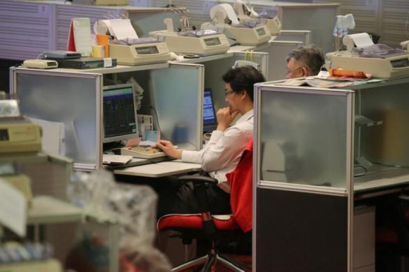 ■港股暫作調整,向上觀望兩萬八能否突破。資料圖片
■港股暫作調整,向上觀望兩萬八能否突破。資料圖片