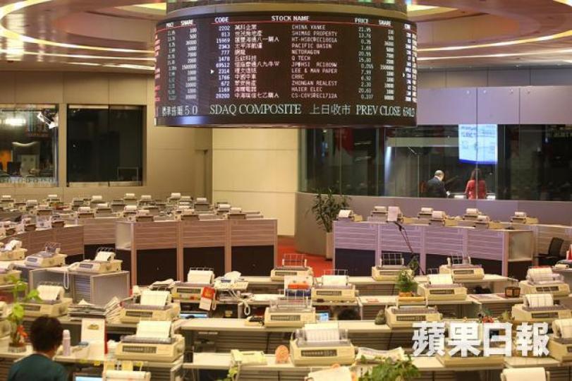 ■港股通名單昨日起新增35隻港股,剔出9隻港股。
■港股通名單昨日起新增35隻港股,剔出9隻港股。