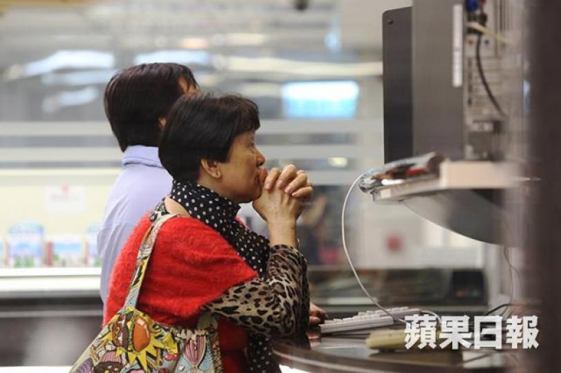 ■莊家股塵爆加上3間公司被DQ,令不少散戶對細價股有戒心。 資料圖片
■莊家股塵爆加上3間公司被DQ,令不少散戶對細價股有戒心。 資料圖片