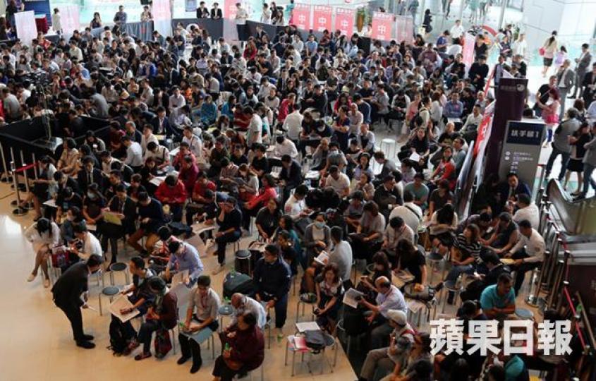 ■長實首8個月賣出逾2,600伙單位，主要為荃灣海之戀系列。　資料圖片
