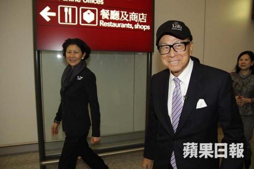 ■李嘉誠（右）及周凱旋（左）入股奧立仕。資料圖片
