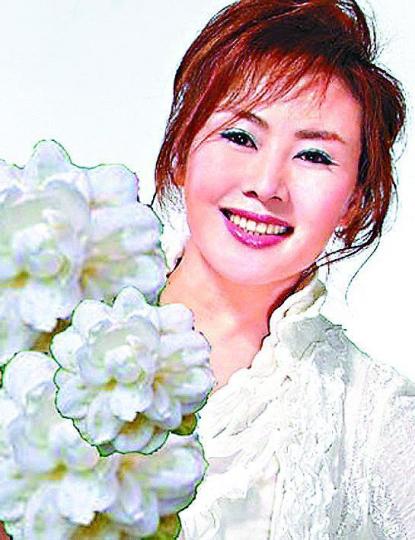 ■女高音王霞被指是DR熟客，定期來港注射幹細胞分泌素。互聯網
