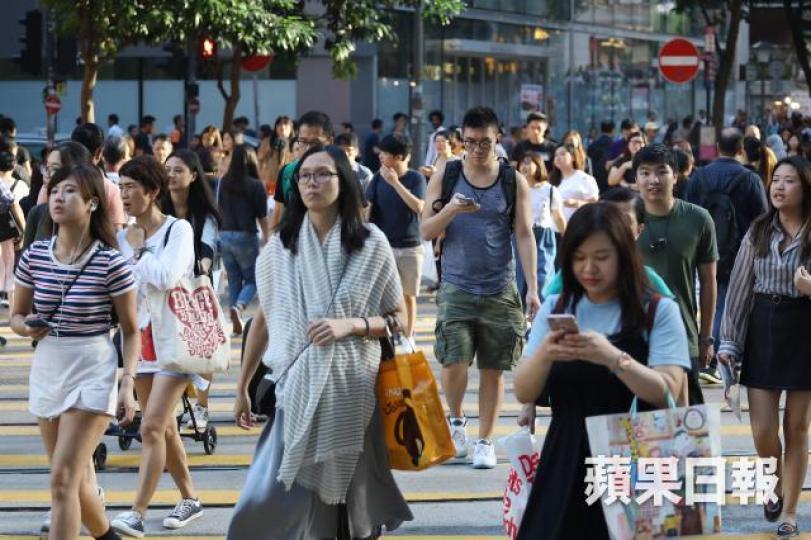 ■未來50年，本港女多男少的失衡情況將惡化。
