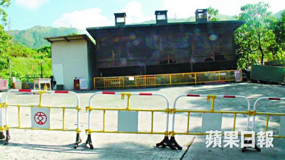 ■涉事化寶爐被院方圍封，待警方調查事件起因。
