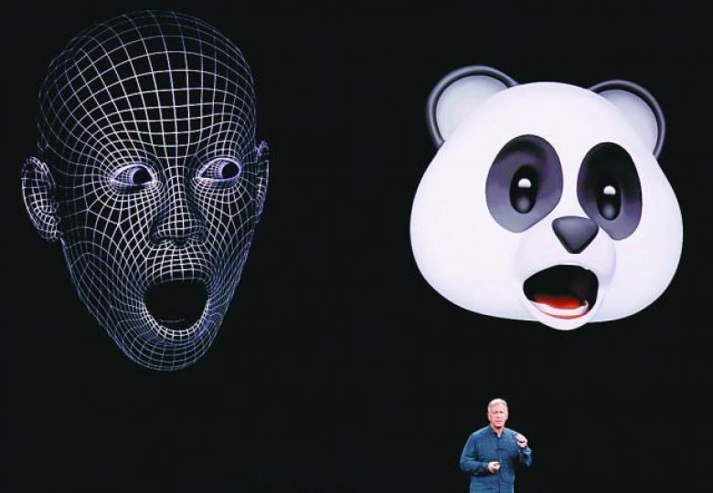 ■Animoji透過面部掃描，令emoji與用家表情一致。