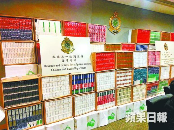 ■海關檢獲160萬支私煙，巿值約430萬元。簡明恩攝

