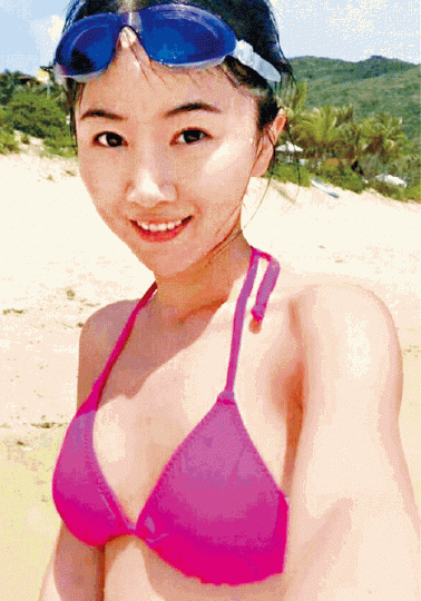 ■被指騙婚的翟欣欣，至今未公開露面。■蘇享茂不堪前妻苛索自殺亡，案件轟動全國。■網傳翟女向蘇男發出的索錢短訊。■WePhone用家收到訊息，指公司法人被毒妻害死。