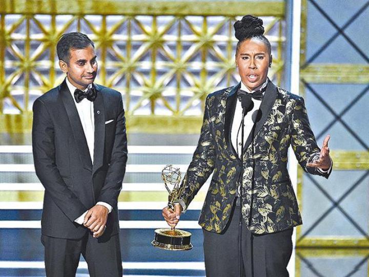 【喜劇組視帝、最佳導演】■《Atlanta》黑人男星Donald Glover致辭時諷刺特朗普的種族歧視。路透社
