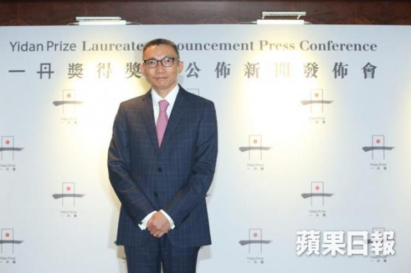 ■陳一丹當年放棄如日中天嘅生意，投身慈善事業。