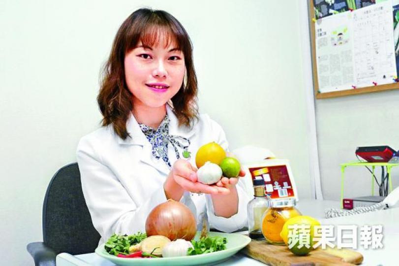營養師梁曦允