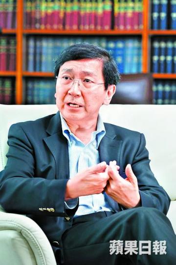 ■陳文敏（圖）對校委石禮謙放下政見為馮敬恩求情感高興。資料圖片
