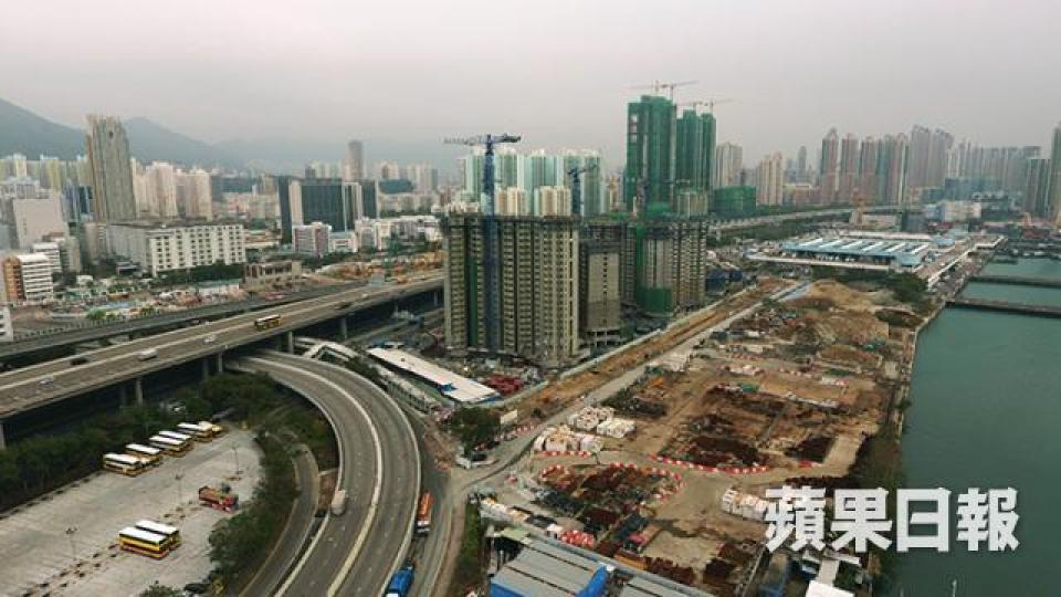 ■地政總署昨公佈，將於本月29日起招標出售長沙灣興華街西對出的臨海住宅地。　資料圖片
