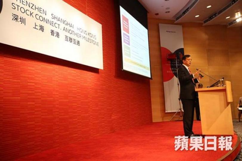 ■互聯互通周四起休市10天，港股將欠缺南下北水資金支持。圖為港交所行政總裁李小加。　資料圖片