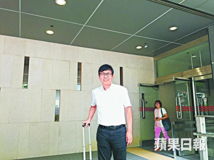 ■束健銘指諮詢計人數，故人海戰術重要。楊思雅攝