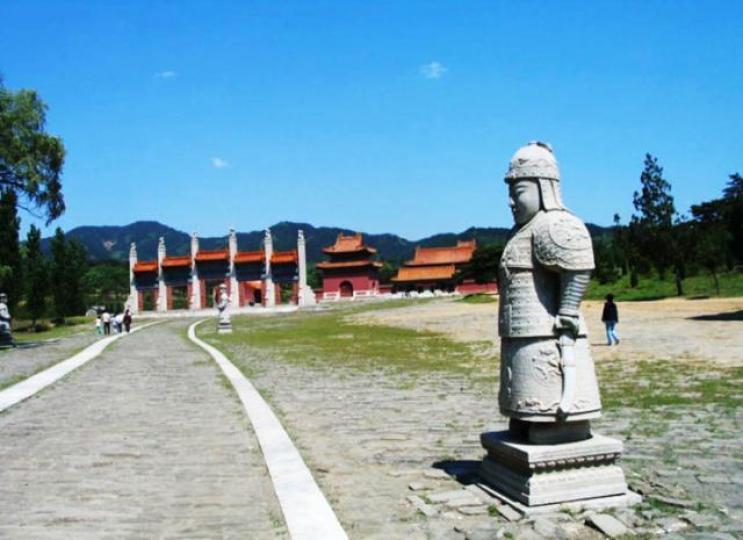 ■清朝入關滅明遷都北京，在北京東面的遵化建皇陵，稱「景陵」。　互聯網圖片