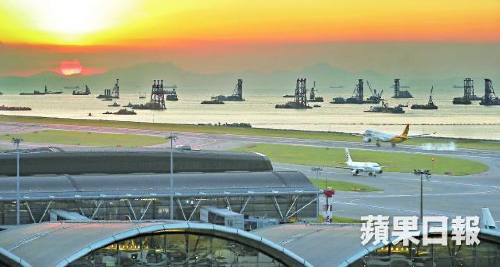 ■機管局興建機場第三跑道耗資1,415億元。　何柏佳攝