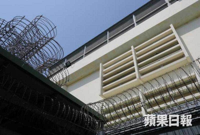 ■被告劉志輝接連入獄，前年及去年再以「拖鞋色魔」身份犯案。資料圖片
