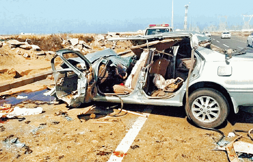■沙地常有車禍，前年曾有一家四口駕車撞駱駝意外死亡。資料圖片