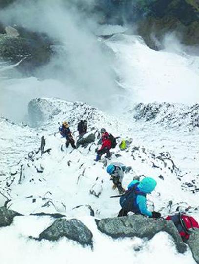 ■4名港人於少女峯冰海站附近拍照時遇雪崩致一死一傷。互聯網