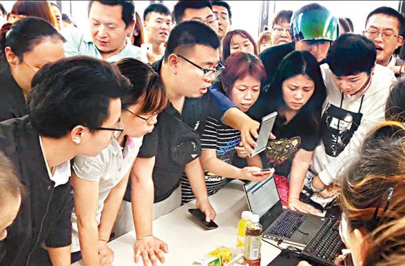 ■用戶逼爆酷騎單車公司北京總部，要求追討押金。互聯網