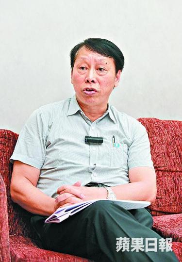 ■駿景園業委會主席郭先生質疑區議員以1元租用會所並不公平。蕭顯航駿景園