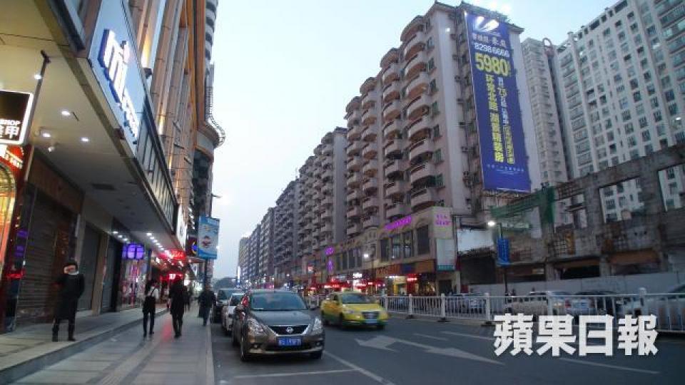 ■東莞剛發佈《關於切實規範國慶中秋期間房地產市場秩序的通知》，增加調控樓市措施。資料圖片
