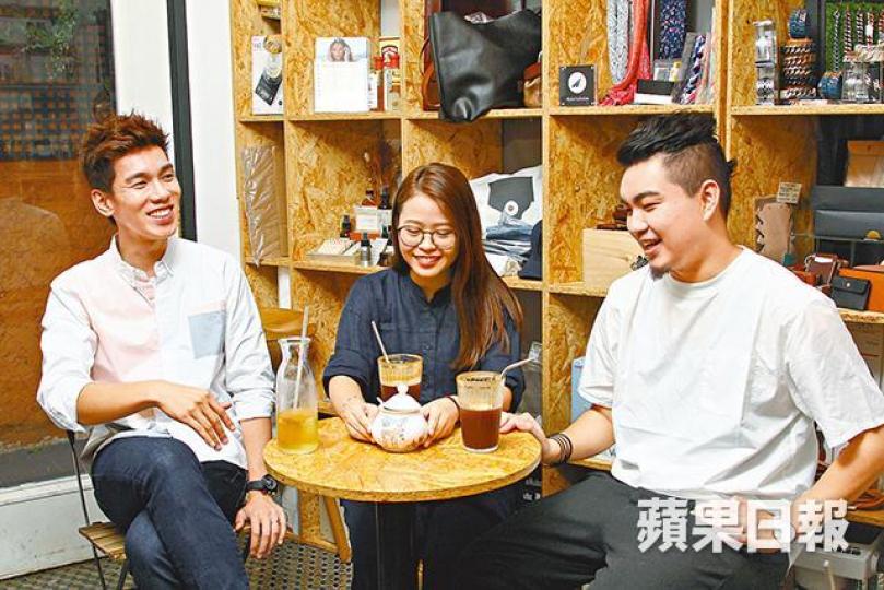 ■林奕匡（左）與小塵埃舉行音樂會為年輕人打氣，助他們減壓。
