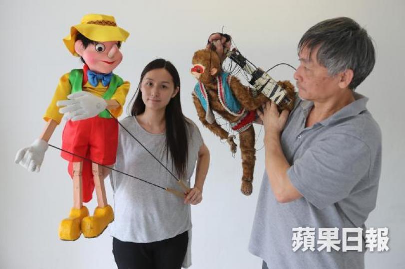 ■父親的夢想等於女兒的夢想？80後的黃慧真（左）說肯定不是，一條窄路，由半推半到甘心父女同行，小妮子與爸爸黃暉，就像歡喜冤家。