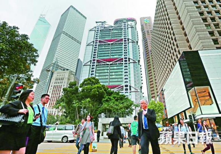 ■不少銀行提供高達1.6%的現金回贈，以吸引轉按客。
