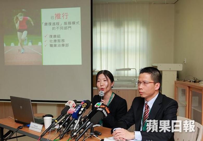 ■精神科專科醫生宋永權（右）表示，創傷後遺症可致抑鬱症。資料圖片