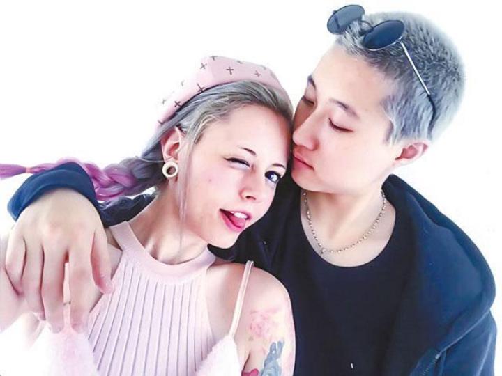 Andi(左)、卓林互聯網圖片成龍 資料圖片 Andi(左)、卓林互聯網圖片成龍 資料圖片