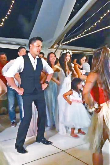 ■婚禮後的after party有火把雜技表演。互聯網圖片
■婚禮後的after party有火把雜技表演。互聯網圖片