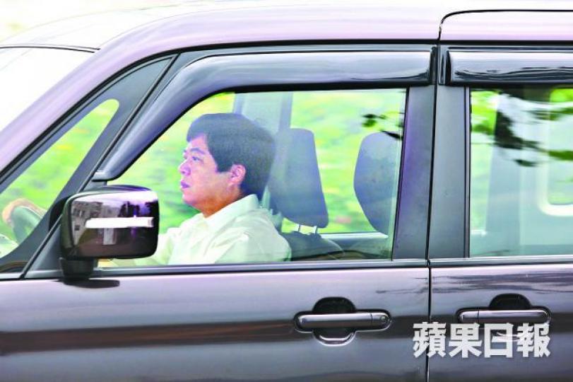 ■《蘋果》上周赴澳門氣象局氹仔總部追訪,發現馮瑞權已回氣象局上班。 ■《蘋果》上周赴澳門氣象局氹仔總部追訪,發現馮瑞權已回氣象局上班。