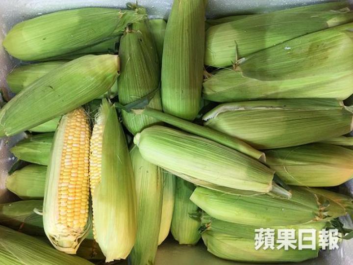 ■植物性食物方面,只有碳水化合物含量較高的才適宜冷藏,例如粟米。資料圖片 ■植物性食物方面,只有碳水化合物含量較高的才適宜冷藏,例如粟米。資料圖片