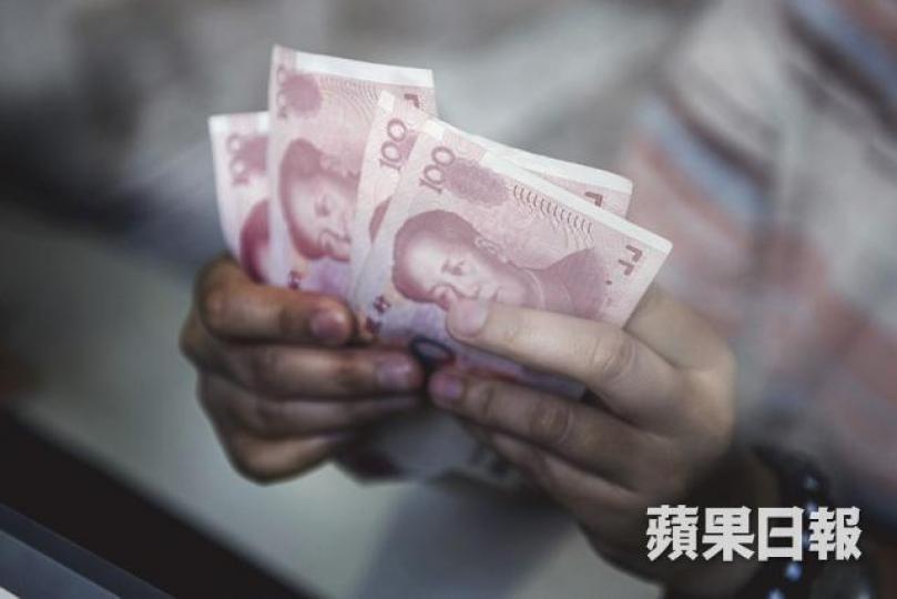 ■人民幣匯率連續兩日下跌,但有分析指年內不會跌穿7算。 ■人民幣匯率連續兩日下跌,但有分析指年內不會跌穿7算。
