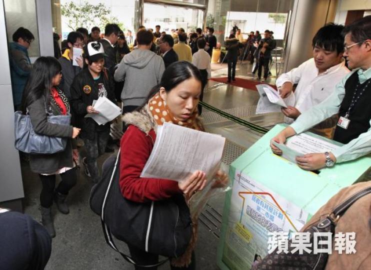 ■房委會當年的居屋,是一條同時處理收入和置業問題的絕世好橋。 資料圖片 ■房委會當年的居屋,是一條同時處理收入和置業問題的絕世好橋。 資料圖片