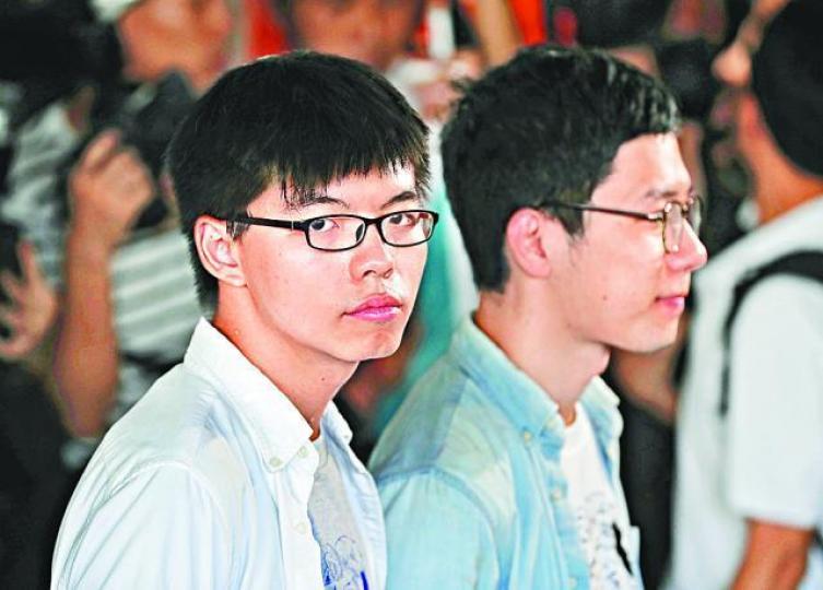 黃之鋒(左)、羅冠聰
黃之鋒(左)、羅冠聰