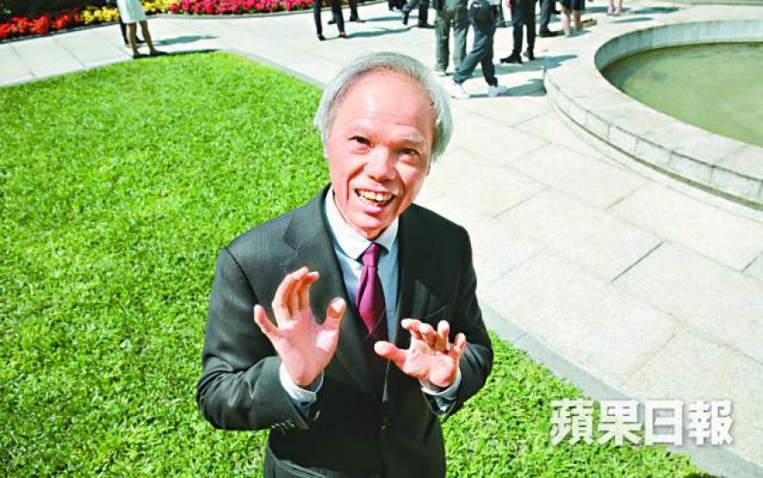 ■林兆波昨指他的任務是負責替賓客拉攏林鄭合照。 ■林兆波昨指他的任務是負責替賓客拉攏林鄭合照。