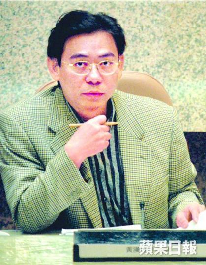 ■時任酒牌局主席的黃漢清教唆申請者聘用其女友作法律代表。 ■時任酒牌局主席的黃漢清教唆申請者聘用其女友作法律代表。