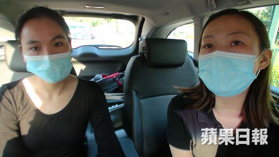 ■死者妻子(右)和妹妹要求承建商交代事件,誓言追究到底。溫瑞麟攝 ■死者妻子(右)和妹妹要求承建商交代事件,誓言追究到底。溫瑞麟攝