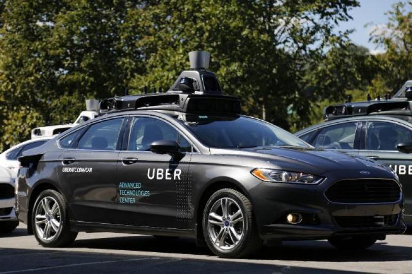 ■在美國用Uber召車,收費直接從掛賬卡扣數,沒有小費之煩,亦不用擔心司機走枉路。 資料圖片 ■在美國用Uber召車,收費直接從掛賬卡扣數,沒有小費之煩,亦不用擔心司機走枉路。 資料圖片