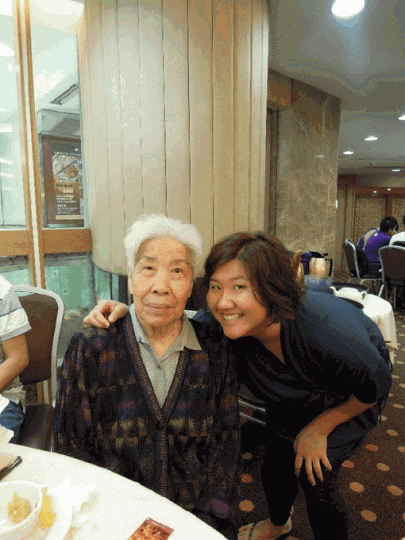 ■80幾歲患癌的婆婆過身,林嘉欣說明明有足夠心理準備,偏偏卻哭得死去活來。受訪者提供圖片 ■80幾歲患癌的婆婆過身,林嘉欣說明明有足夠心理準備,偏偏卻哭得死去活來。受訪者提供圖片