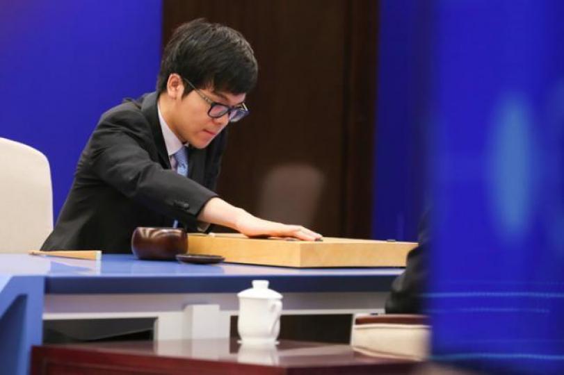 ■跟AlphaGo下棋,柯潔自言感覺太痛苦,完全感受不到希望。資料圖片 ■跟AlphaGo下棋,柯潔自言感覺太痛苦,完全感受不到希望。資料圖片