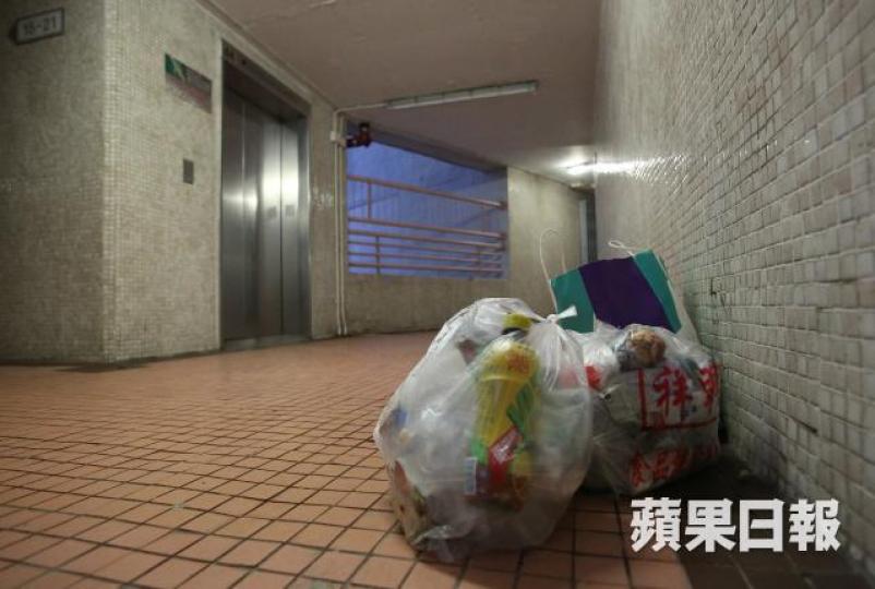 ■政府建議垃圾徵費生效後首6個月是適應期。資料圖片 ■政府建議垃圾徵費生效後首6個月是適應期。資料圖片