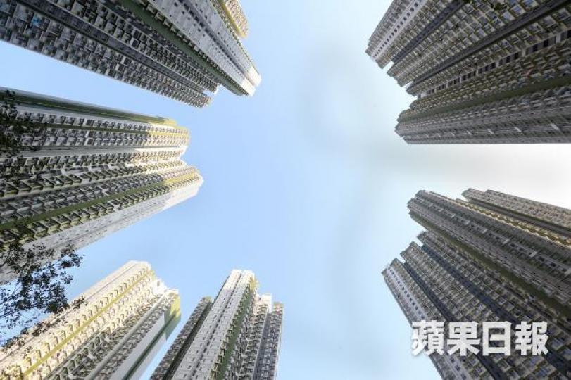 ■本港公屋供應不足,大批基層仍在輪候冊中。 ■本港公屋供應不足,大批基層仍在輪候冊中。