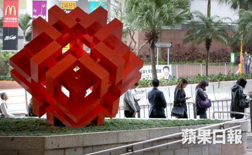 ■房委會今期調低長者家庭的上限配額,由2,000個減至600個,一人申請者配額則由200個減低至100個。 ■房委會今期調低長者家庭的上限配額,由2,000個減至600個,一人申請者配額則由200個減低至100個。