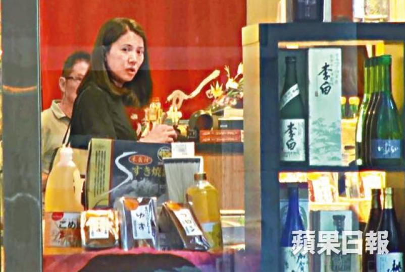 ■靚靚見到警察即急步上前,可能是因為怕被抄牌。
■靚靚見到警察即急步上前,可能是因為怕被抄牌。