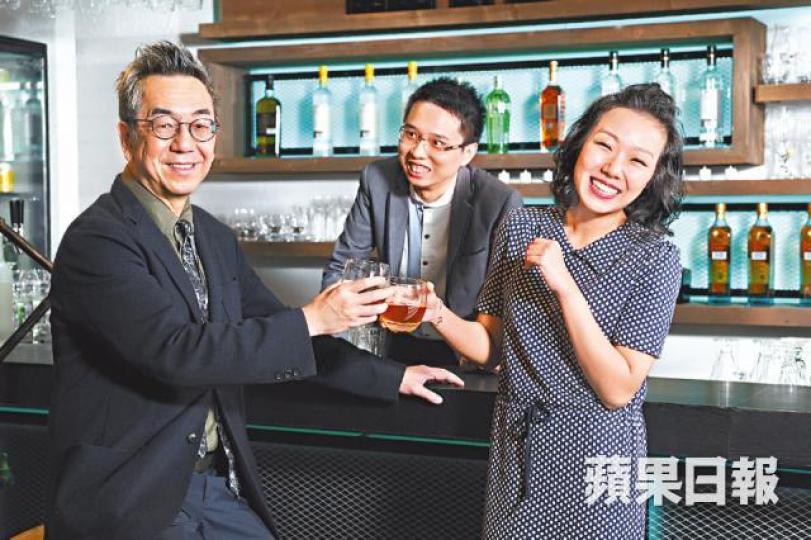 ■陶傑(左)話會盡男人義務同本份,同阿芝一齊諗計幫Dickson破處。■Dickson從未召妓,已守身32年。 ■陶傑(左)話會盡男人義務同本份,同阿芝一齊諗計幫Dickson破處。■Dickson從未召妓,已守身32年。