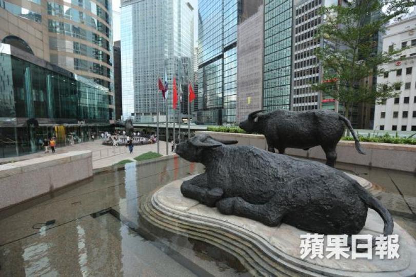 ■港股10月19日單日大跌後表現陰陽怪氣,但牛市完結嘅表面證供未夠,估計只係震倉。資料圖片 ■港股10月19日單日大跌後表現陰陽怪氣,但牛市完結嘅表面證供未夠,估計只係震倉。資料圖片